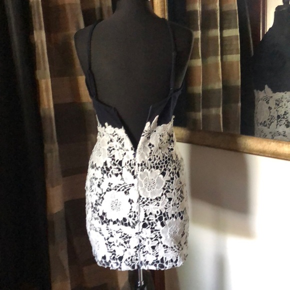 Dress - Picture 2 of 4